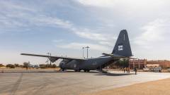 Norges C-130J Super Hercules på bakken i Timbuktu.